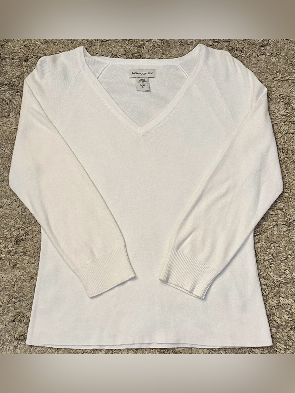 Banana Republic Women’s L White V-Neck Petite Long Sleeve T-Shirt Hong Kong